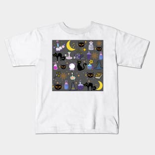 Black Cat Black Magic_Grey Background Kids T-Shirt